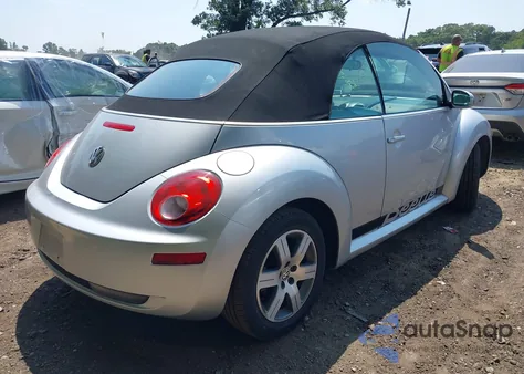 2006 Volkswagen New Beetle 2.5 из США, поврежденный, VIN 3VWRG31Y36M319727
